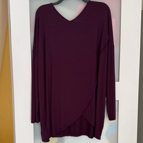 Women's V-Neck Long Sleeve Tunic - Deep Wine - Picture 3 of 4
